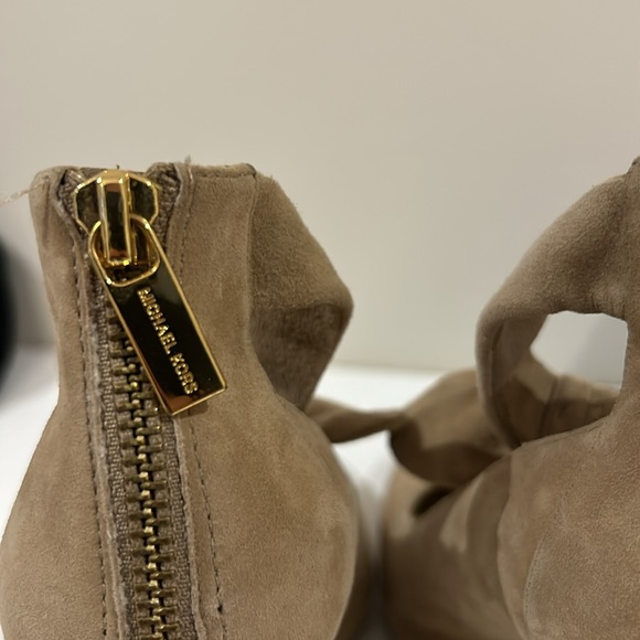 Authentic Michael kors stiletto heels in size 6 - Picture 7 of 8